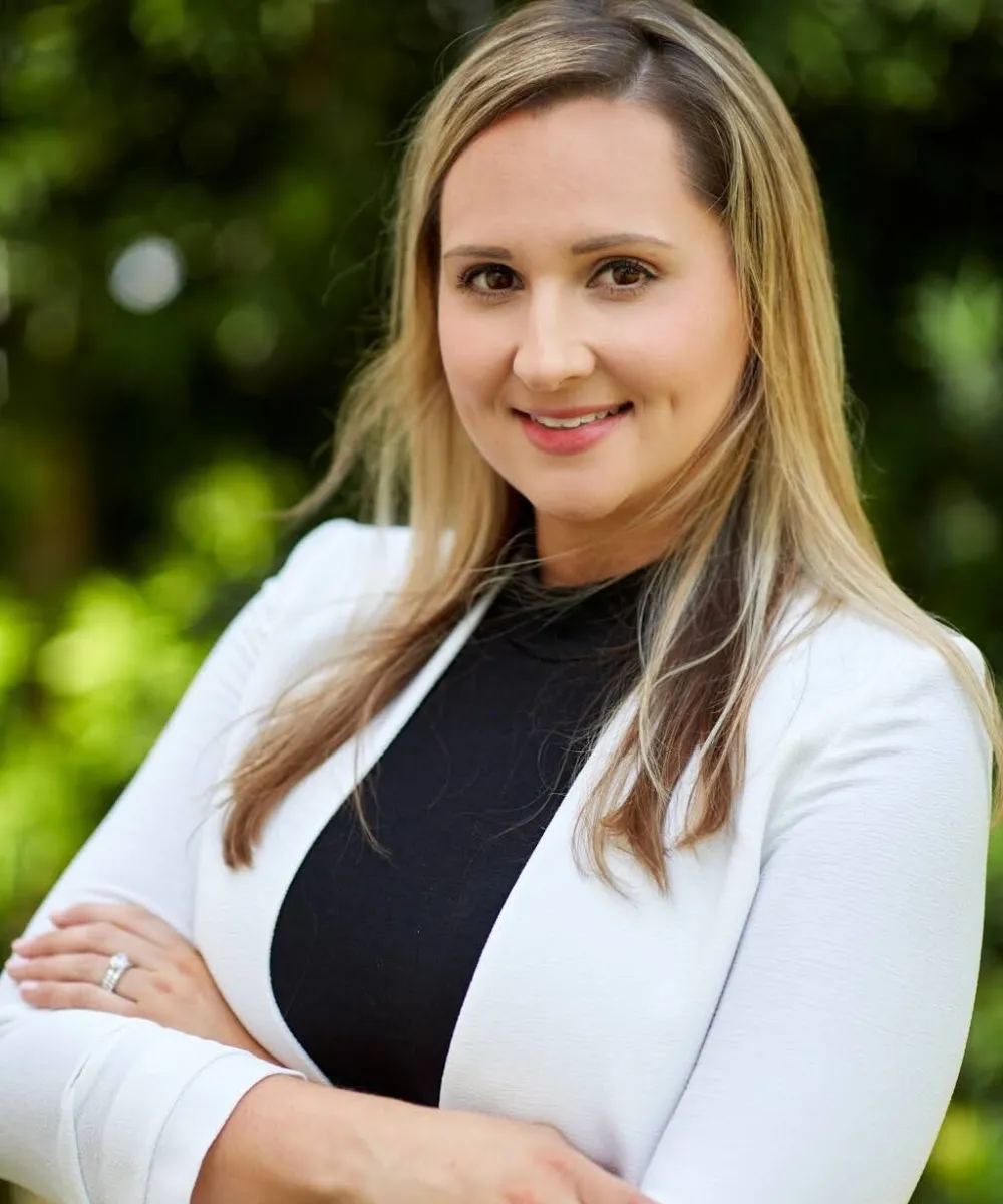 Erica Smith Headshot